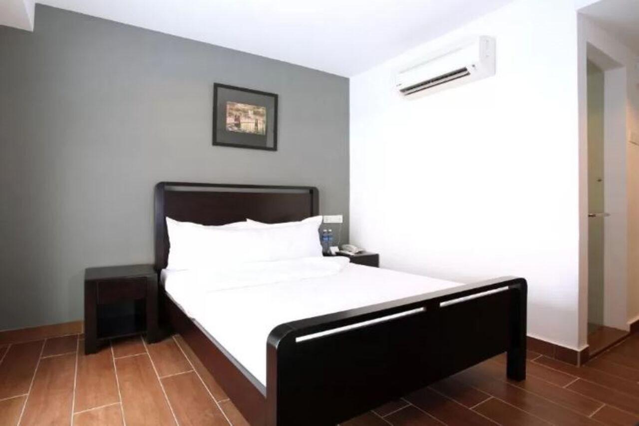 O Crossroads Hotel 3*