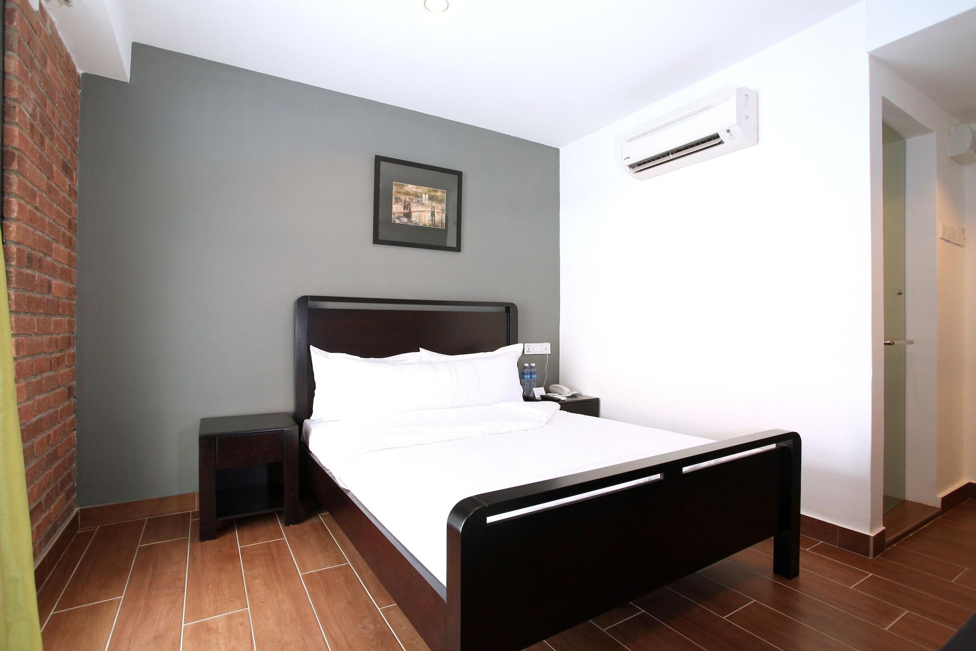 O Crossroads Hotel 3*