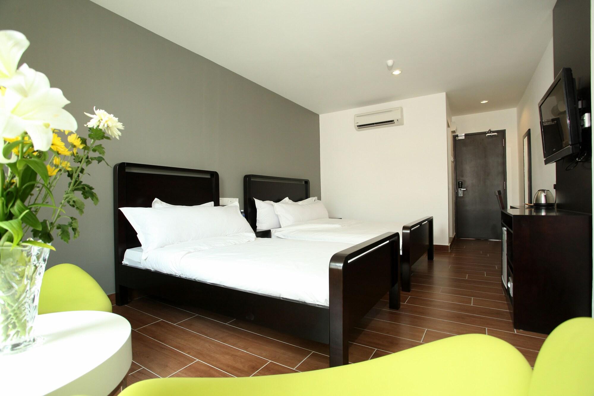 O Crossroads Hotel 3*