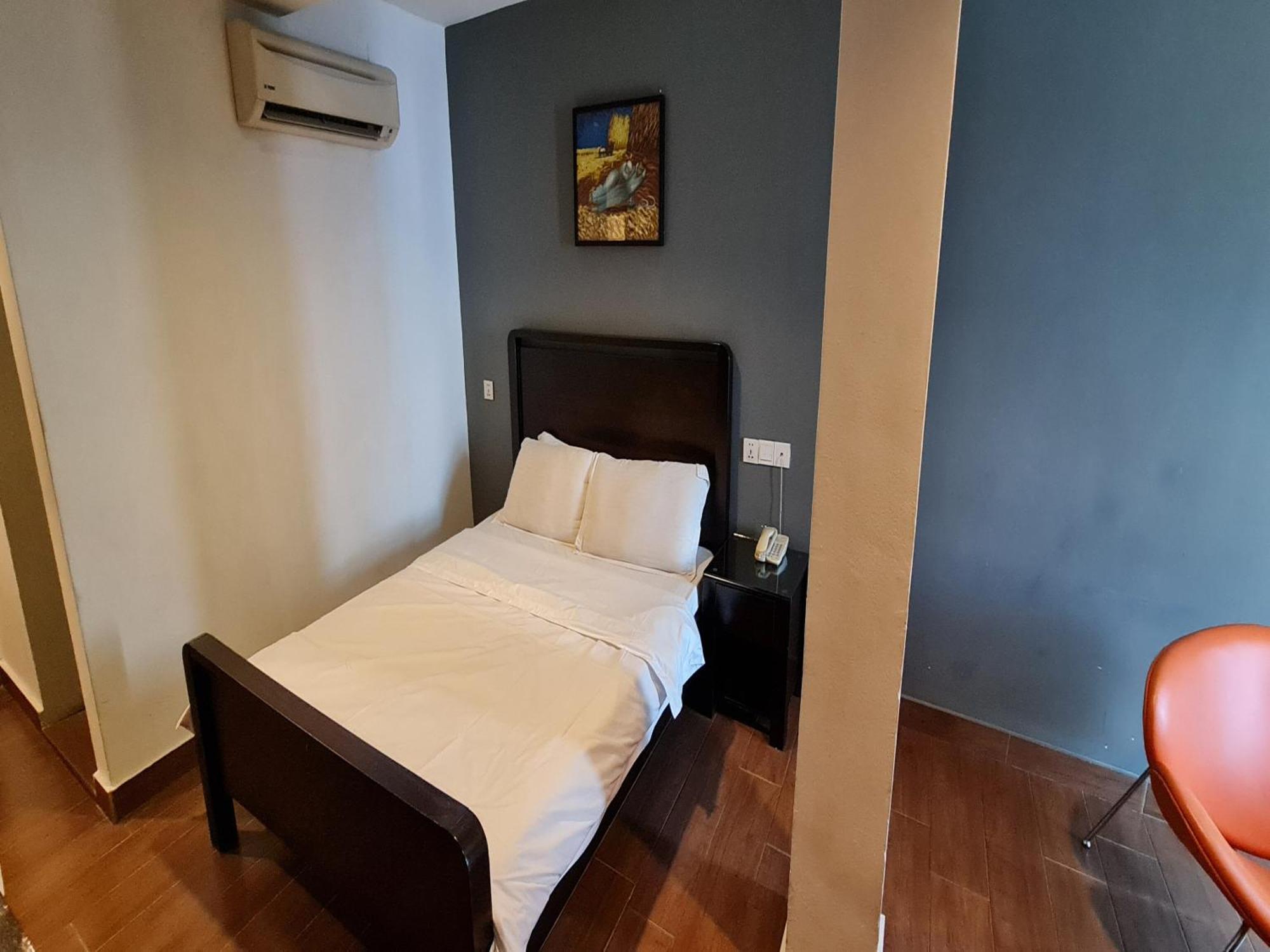 O Crossroads Hotel 3*