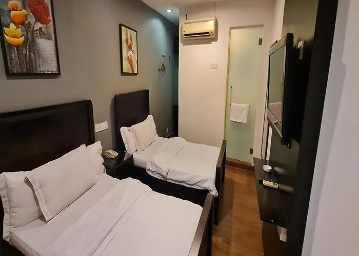 Hotel O Crossroads Hotel